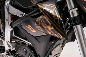 电池仓位